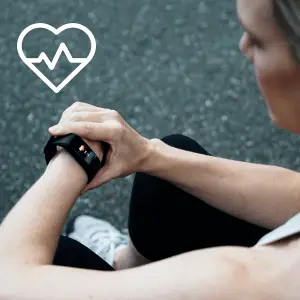 lady tracking heart pulses ActiveTrack Pro